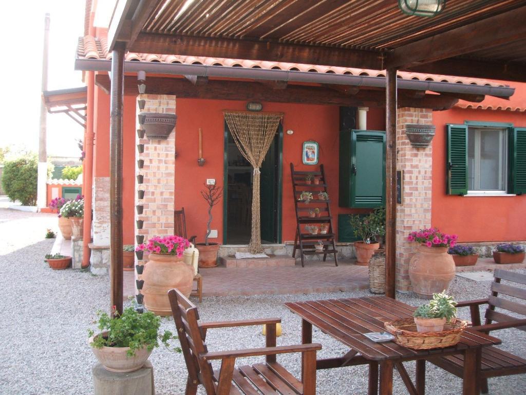 La Locanda Country House Borgo Montenero Екстер'єр фото