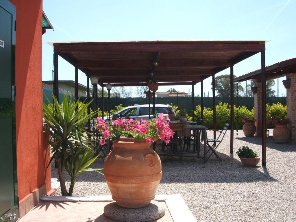La Locanda Country House Borgo Montenero Екстер'єр фото