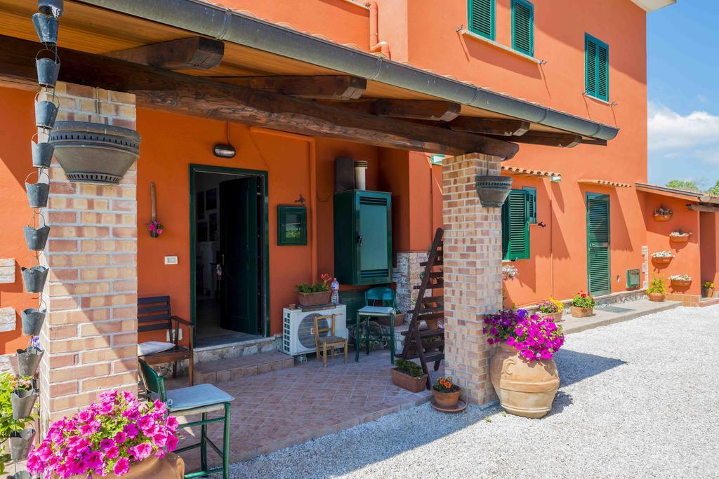 La Locanda Country House Borgo Montenero Екстер'єр фото